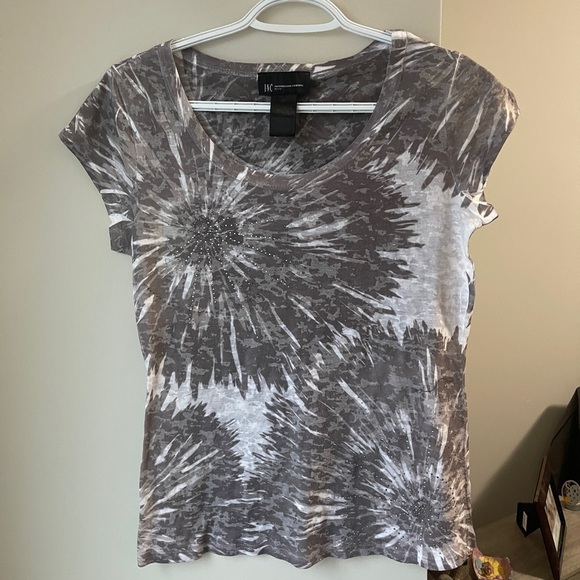 INC International Concepts Gray Tie-Dye Women's Top with Rhinestones Small - Picture 1 of 2